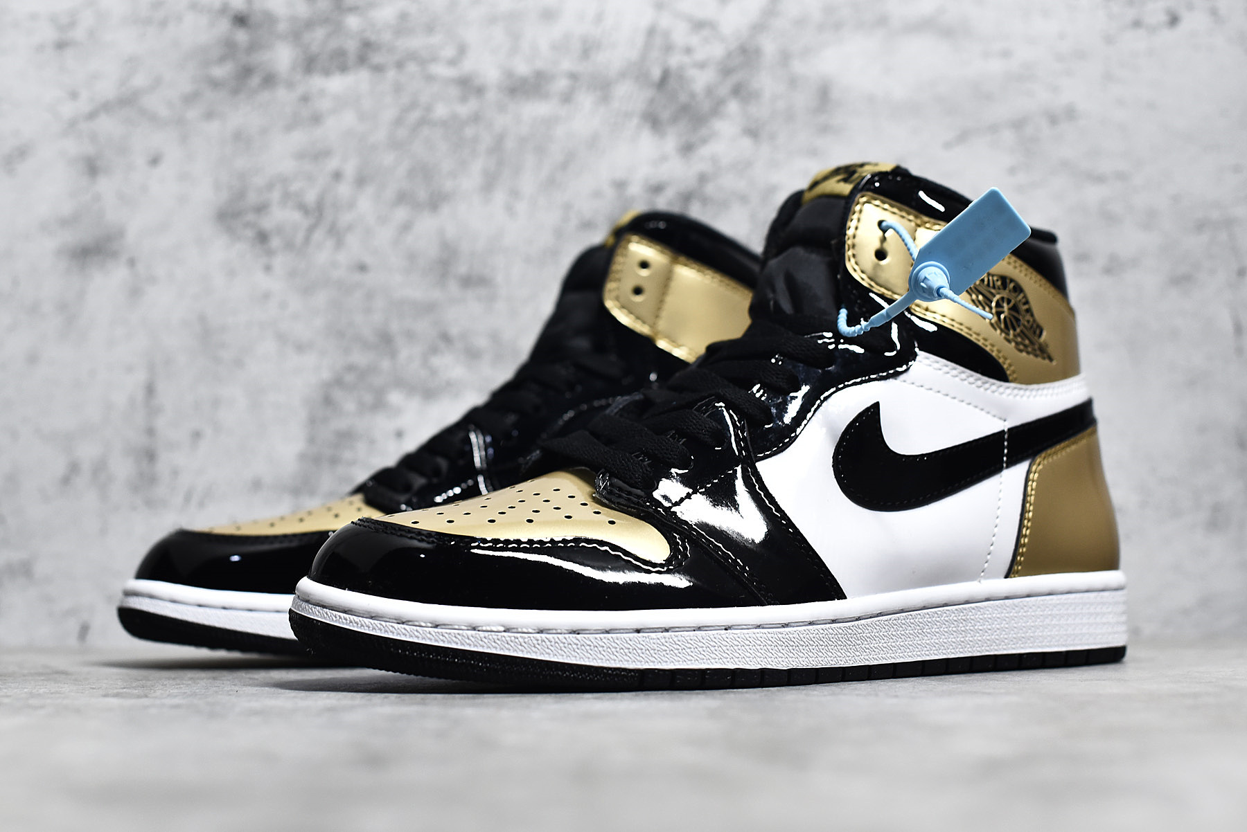 Authentic Air Jordan 1 Top 3 Gold ComplexCon GS 