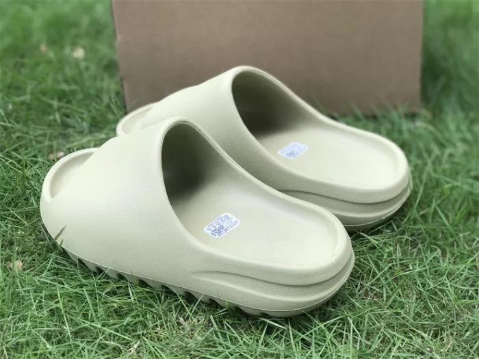 Yeezy Slides Resin FZ5904