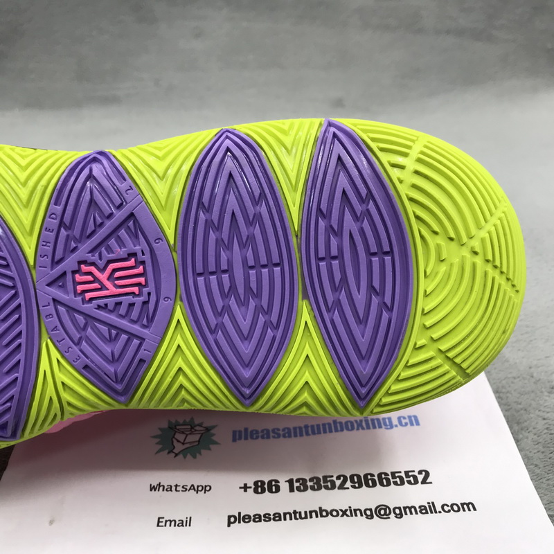 Authentic Nike Kyrie Irving 5 x Spongebobpack 