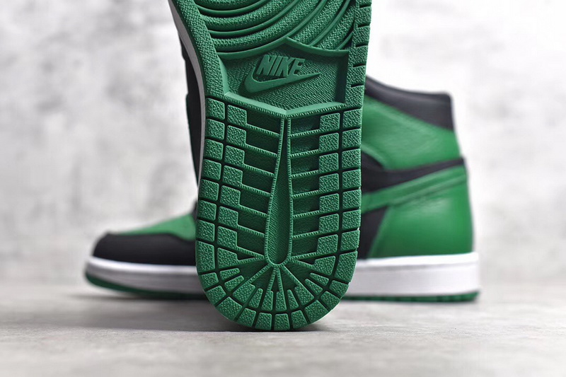 Authentic Air Jordan 1 Retro High OG “Pine Green”