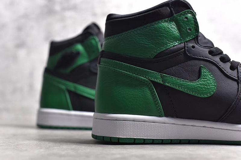 Authentic Air Jordan 1 Retro High OG “Pine Green”