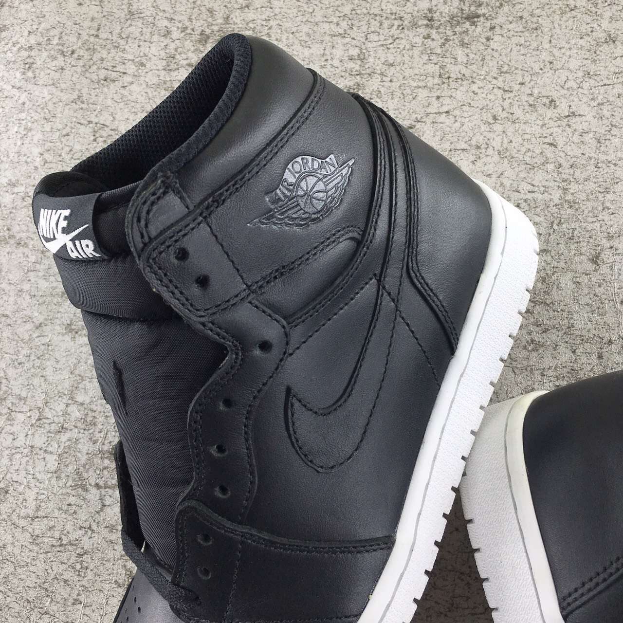 Authentic Air Jordan 1 Oreo