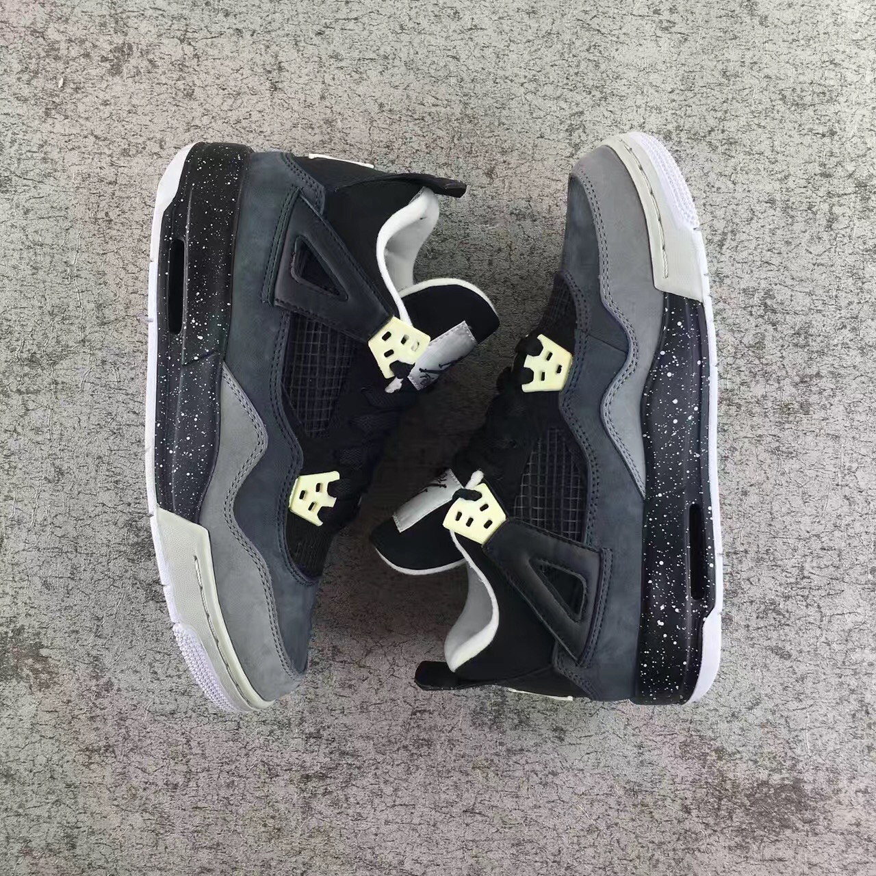 Authentic Air Jordan 4 GS Fear Pack