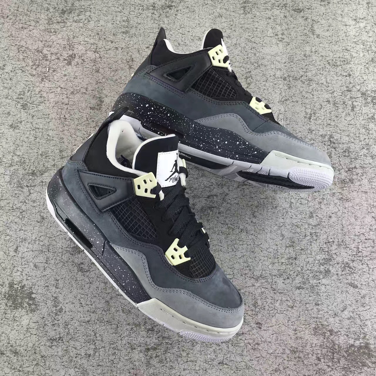 Authentic Air Jordan 4 GS Fear Pack