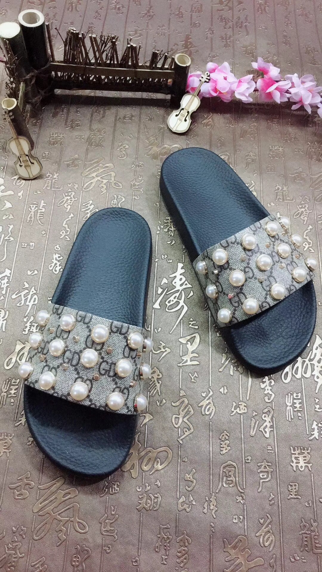 G women slippers AAA-039