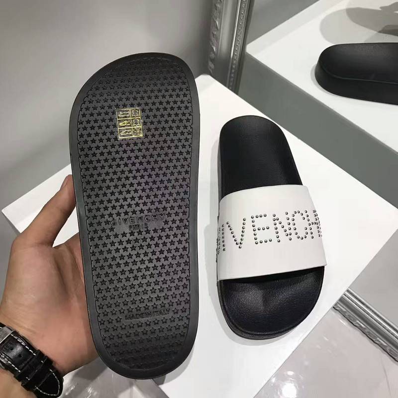 Givenchy men slippers AAA-030(40-44)