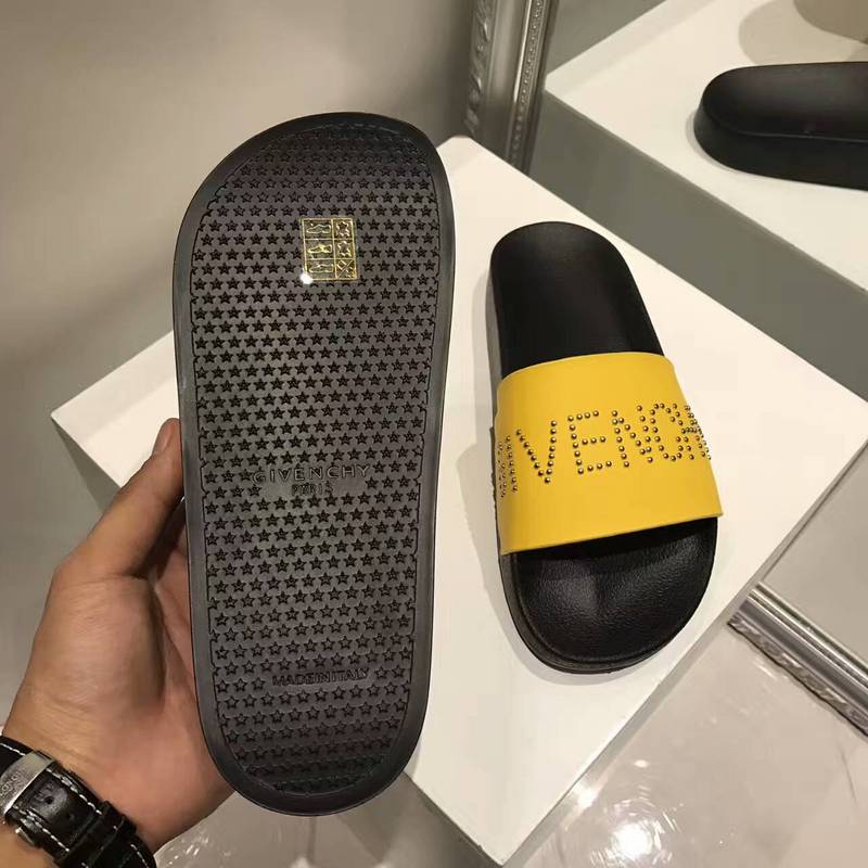 Givenchy men slippers AAA-034(40-44)