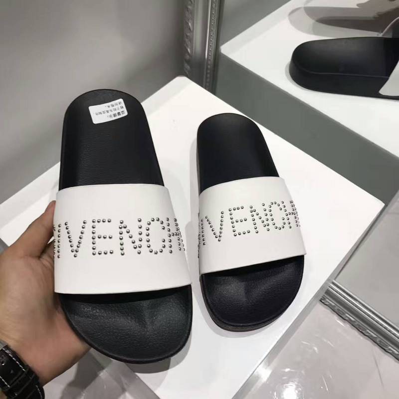 Givenchy women slippers AAA-011(35-40)