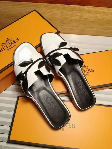 Hermes women slippers AAA-120(35-41)