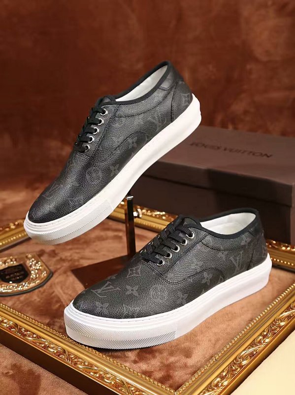 LV Men shoes 1:1 quality-110