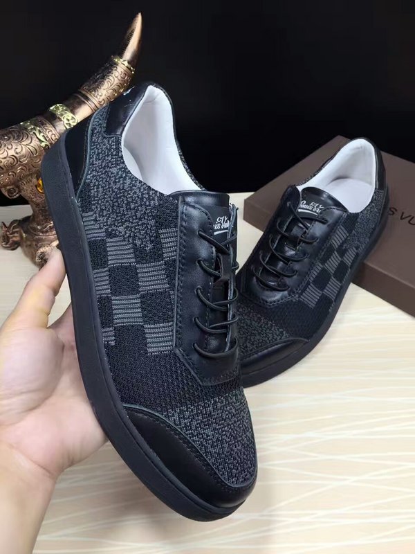 LV Men shoes 1:1 quality-120