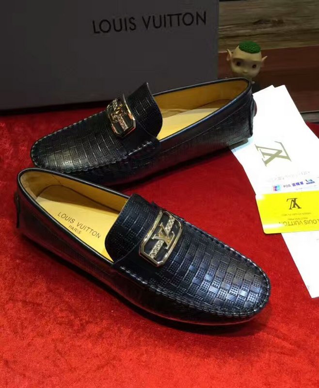 LV Men shoes 1:1 quality-162