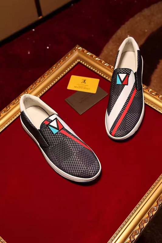 LV Men shoes 1:1 quality-176