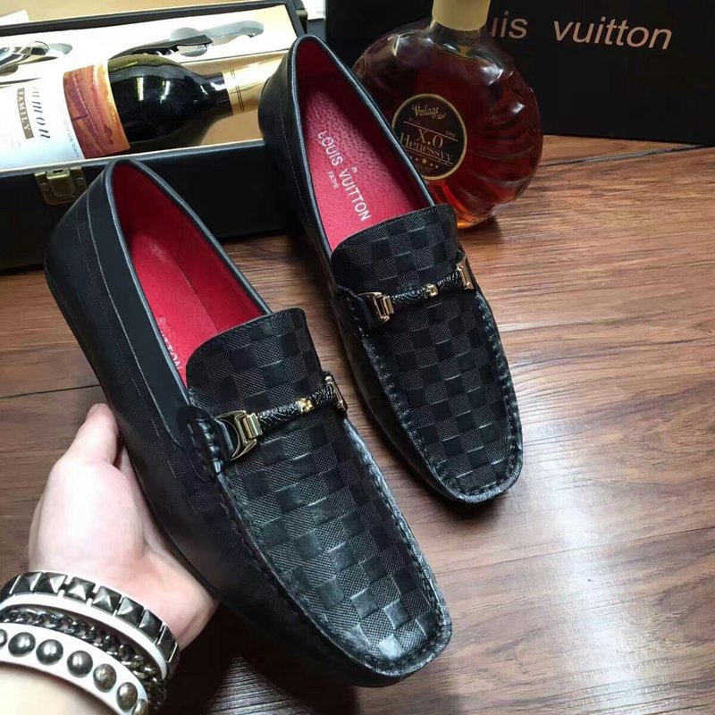 LV Men shoes 1:1 quality-226