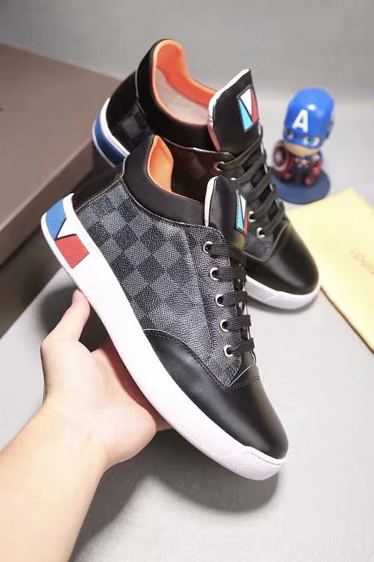 LV Men shoes 1:1 quality-285