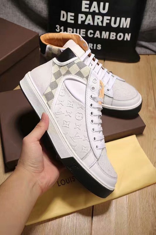 LV Men shoes 1:1 quality-315