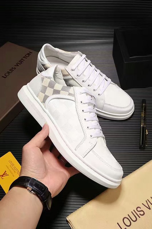 LV Men shoes 1:1 quality-398