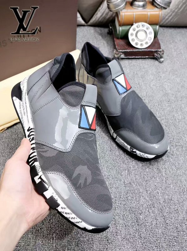 LV Men shoes 1:1 quality-458