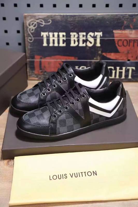 LV Men shoes 1:1 quality-513