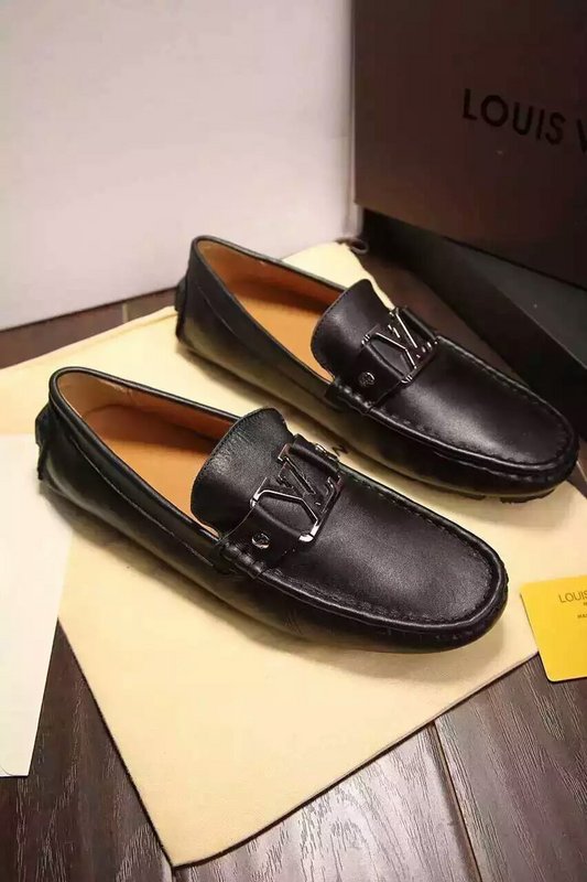 LV Men shoes 1:1 quality-521