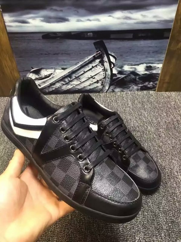 LV Men shoes 1:1 quality-533