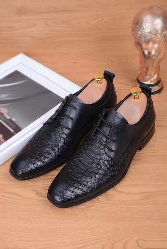 LV Men shoes 1:1 quality-538