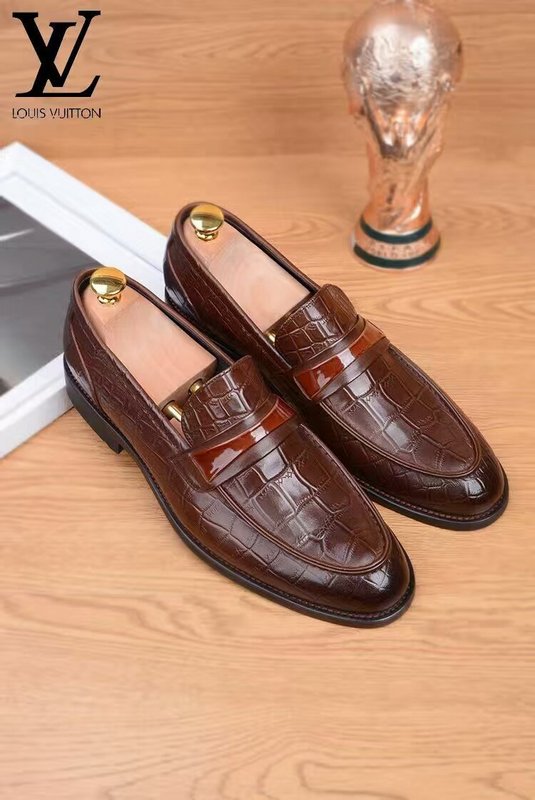 LV Men shoes 1:1 quality-541