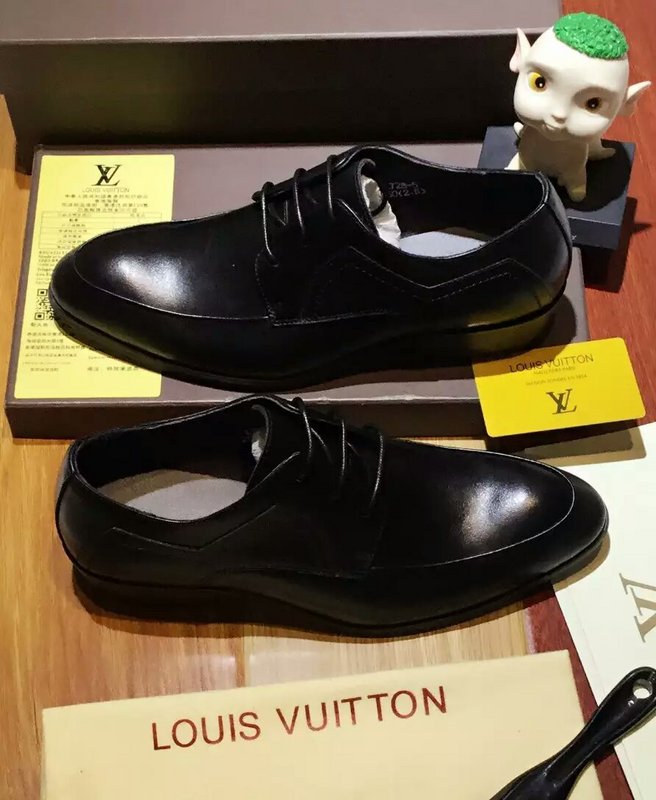 LV Men shoes 1:1 quality-584