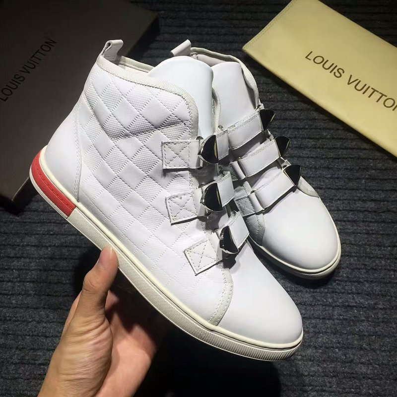 LV Men shoes 1:1 quality-596