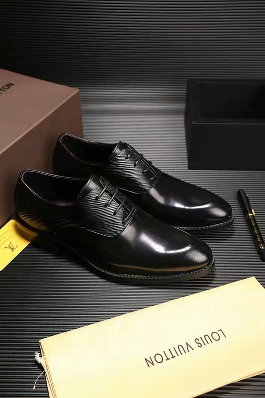 LV Men shoes 1:1 quality-650