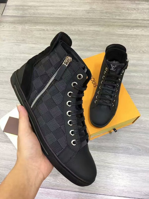 LV Men shoes 1:1 quality-686