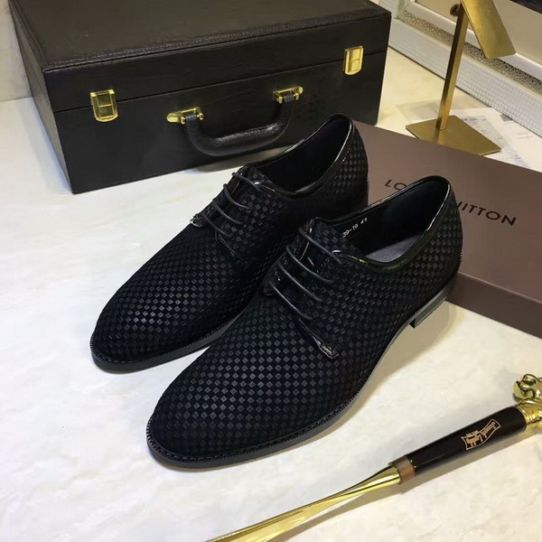 LV Men shoes 1:1 quality-905