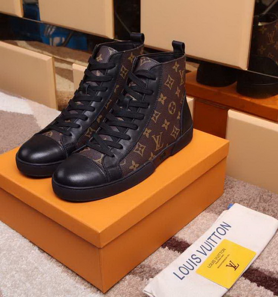 LV Men shoes 1:1 quality-931