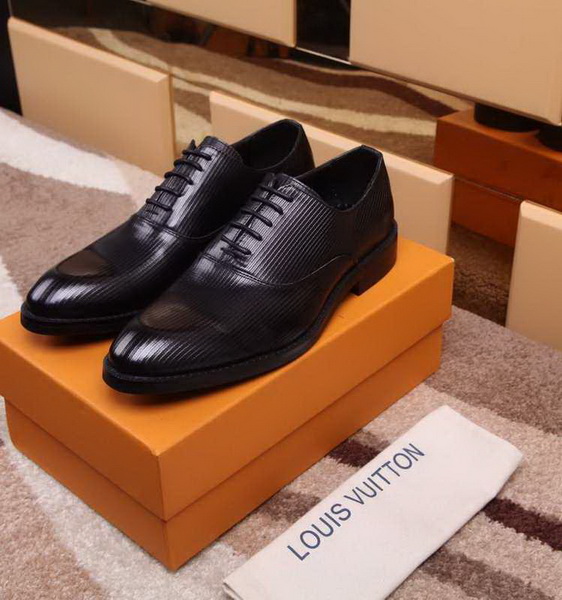 LV Men shoes 1:1 quality-941