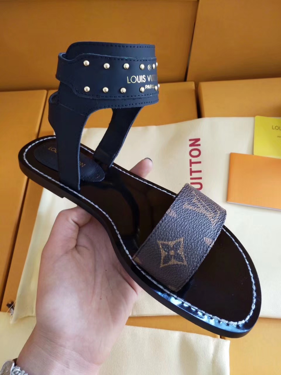 LV Sandals 1:1 Quality-016