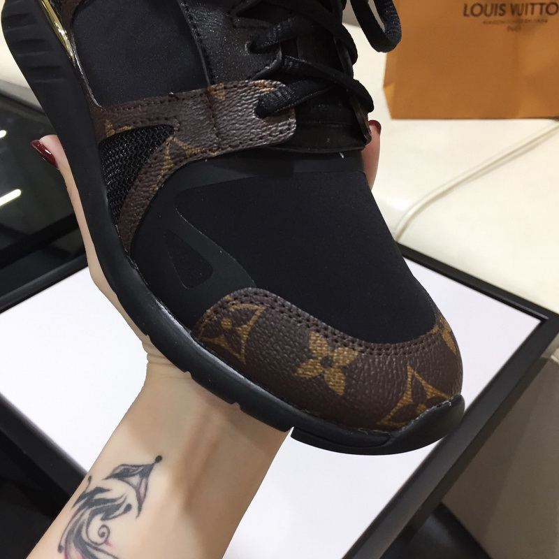 LV Women Shoes 1;1 Quality-121