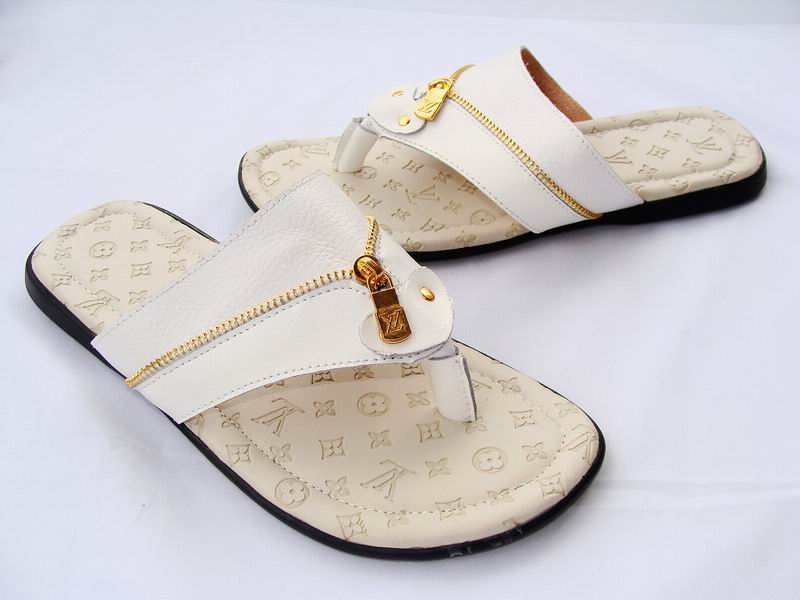 LV men slippers-001