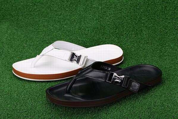 LV men slippers AAA-006