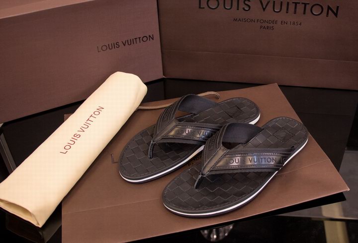 LV men slippers AAA-007