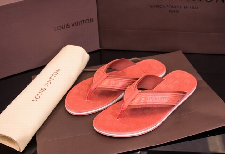 LV men slippers AAA-008