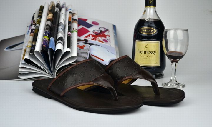 LV men slippers AAA-070