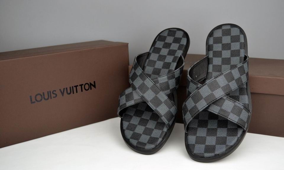 LV men slippers AAA-085(39-46)