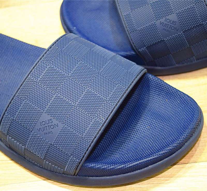 LV men slippers AAA-099