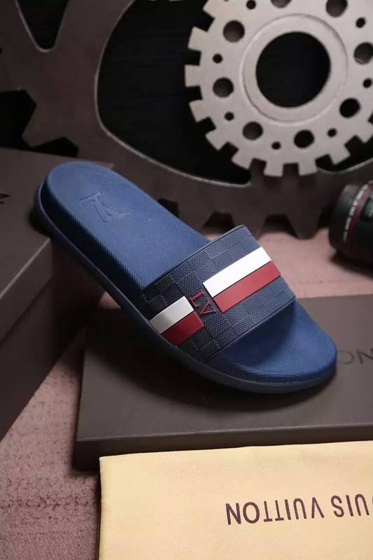 LV men slippers AAA-106