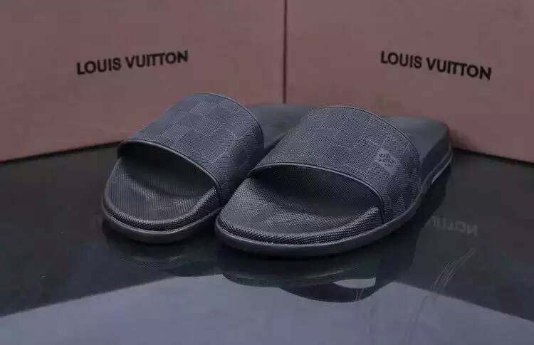 LV men slippers AAA-108