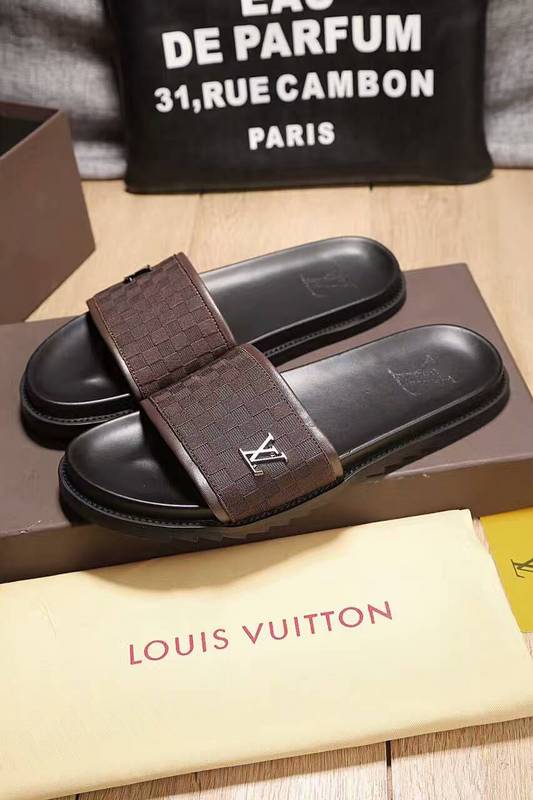 LV men slippers AAA-122(38-45)