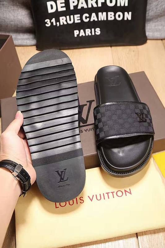 LV men slippers AAA-122(38-45)