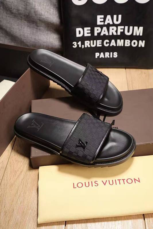 LV men slippers AAA-123(38-45)