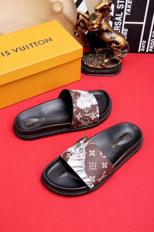 LV men slippers AAA-124(38-45)