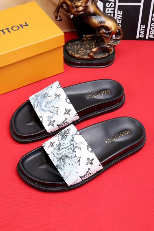 LV men slippers AAA-125(38-45)